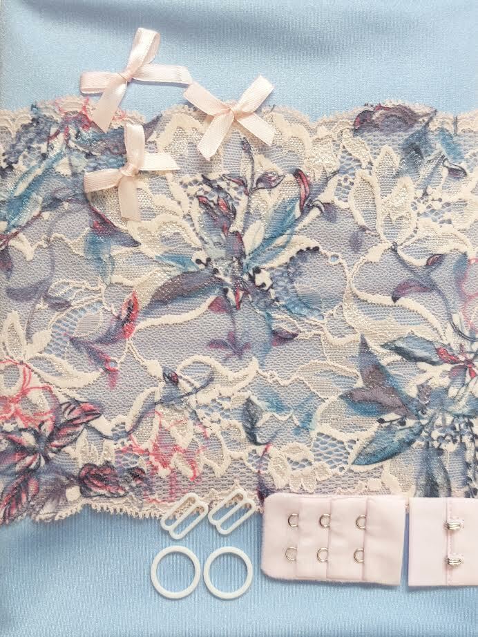 Lingeriepakket 4009 floral blauw